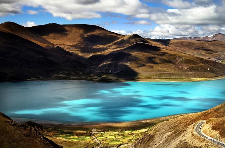10 مکان شگفت انگیز مقدس 10 مکان شگفت انگیز مقدس