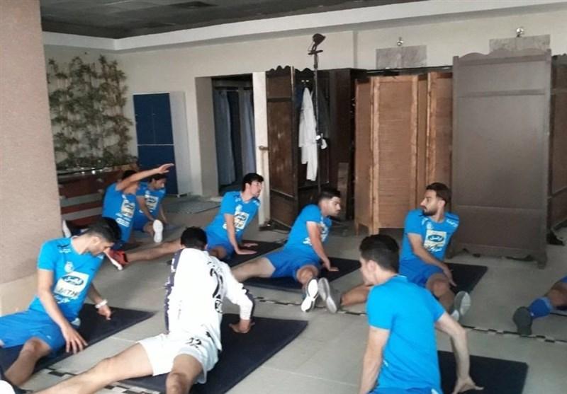 تمرین وزنه استقلالی ها در هتل المپیک تمرین وزنه استقلالی ها در هتل المپیک